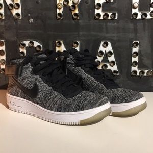 Nike Flyknit Hi Air Force 1 - Size 8